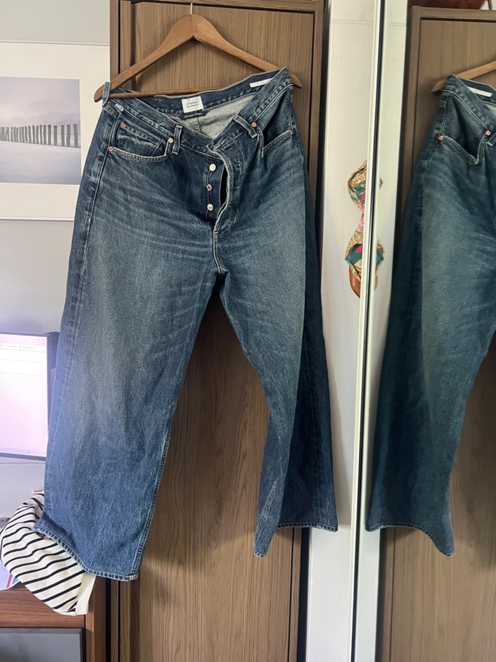 Citizens Of Humanity Straight-Leg Button-Fly Jeans in Blue Wash